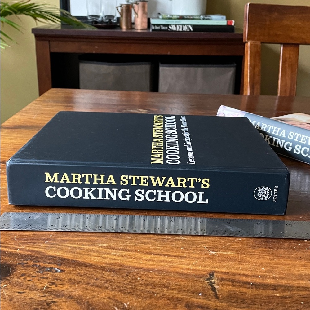1st Edition & 1st Printing MARTHA STEWART Cooking School Cookbook Hardcover - Picture 8 of 14